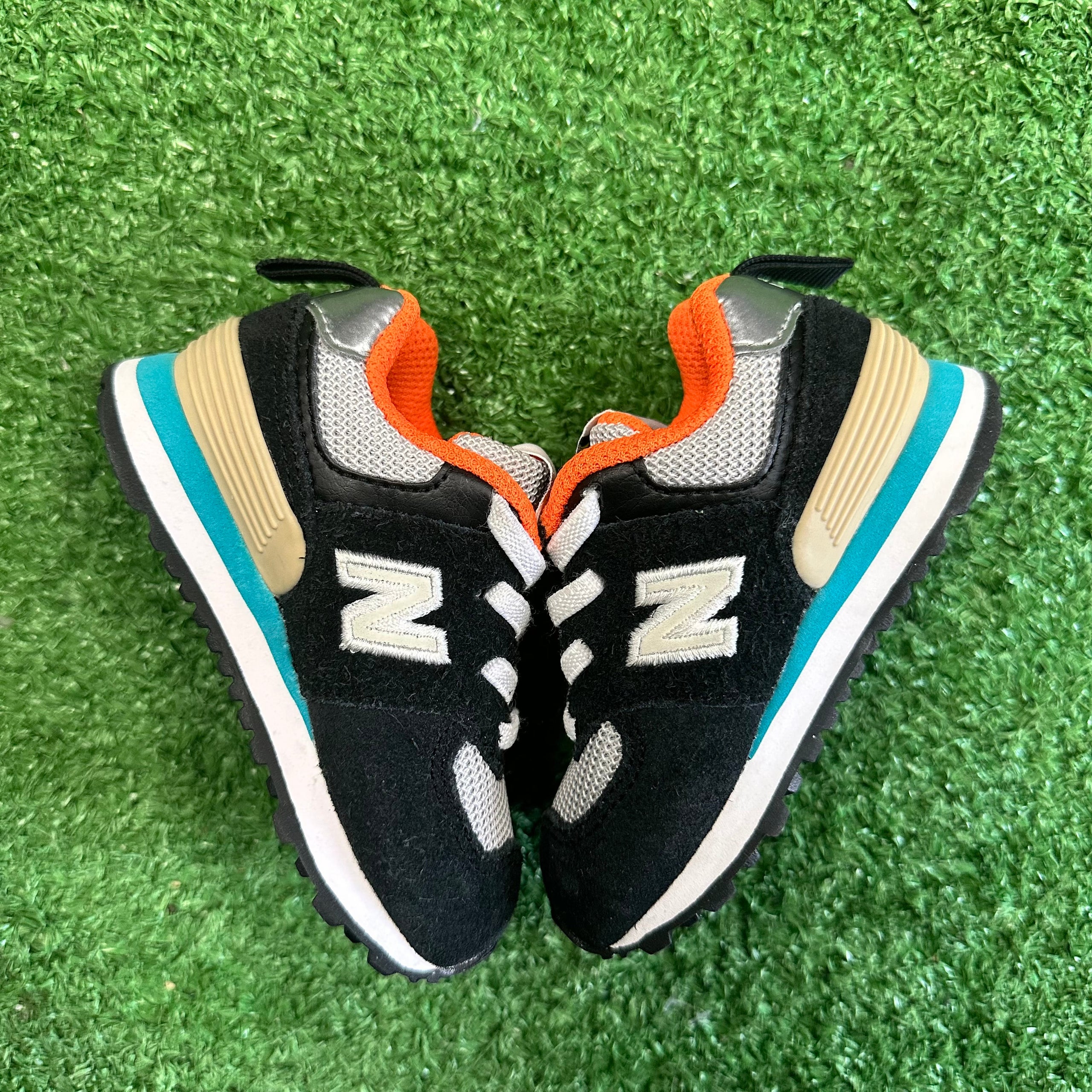 New balance black orange 574 2025